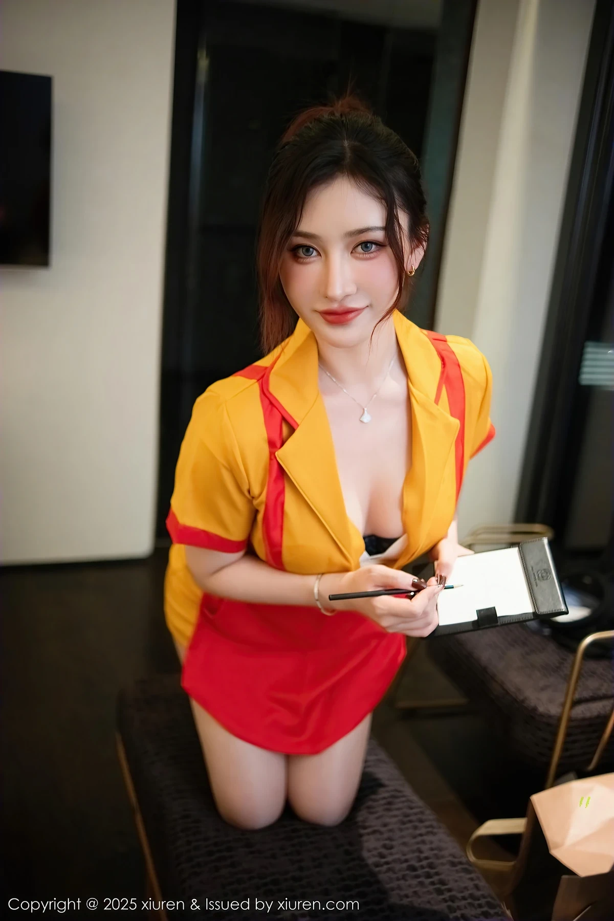 蕾蕾醒了没_0005.webp